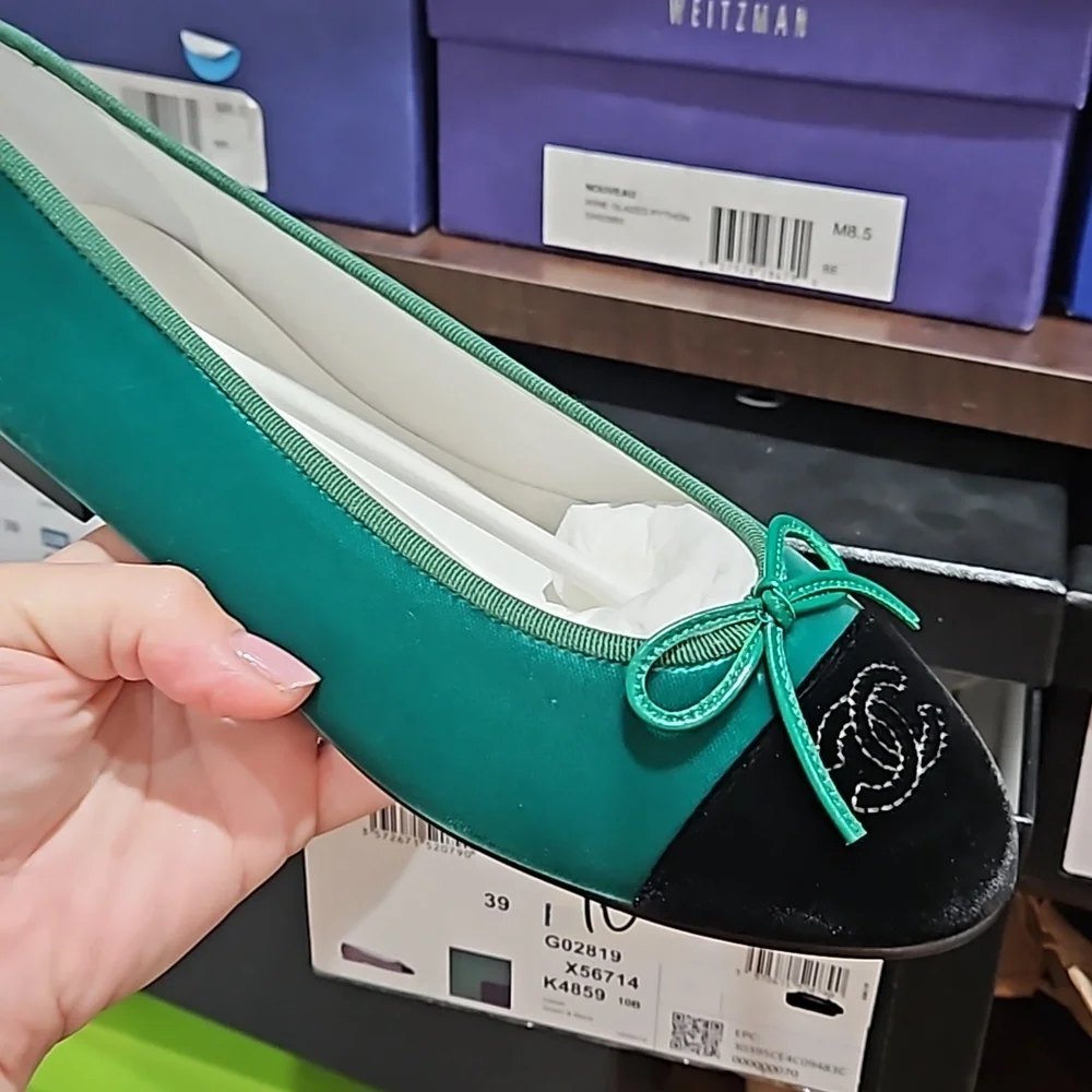 Chanel shoes size 39 - Picture 2 of 4